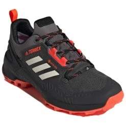 Chaussures De Randonnée Adidas Terrex Swift R3 Gtx Grey Four Wonder White Solar Red -Camping Produits Boutique f070e120c935b8da92c668362cff9917482d246b E22ADIDCHA1201859 4